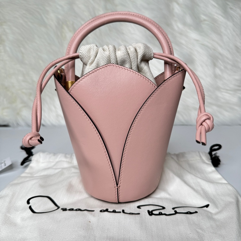 Oscar de la Renta Tulipan Nano Leather Bucket Bag - Picture 1 of 8